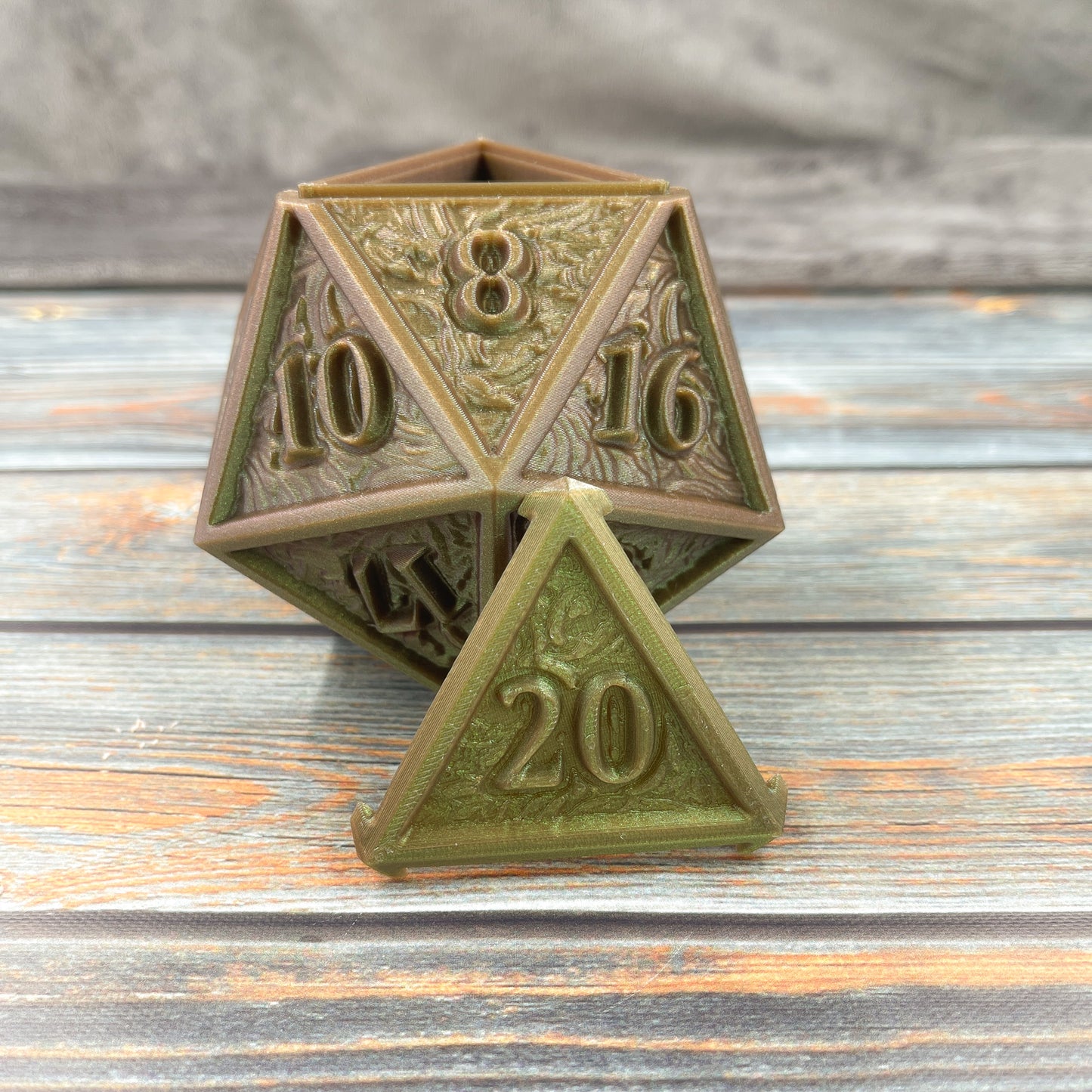 D20 Dice Vault in Starlight Bronze