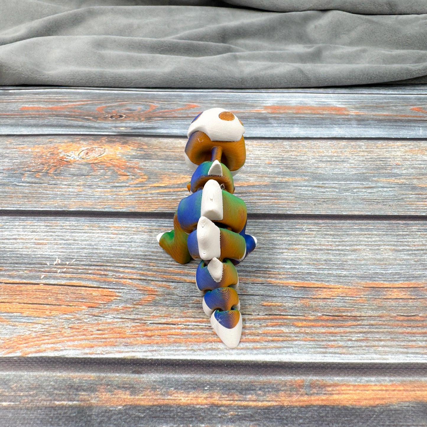 Spinosaurus in Eggshell Articulated 3D Printed Fidget Figure